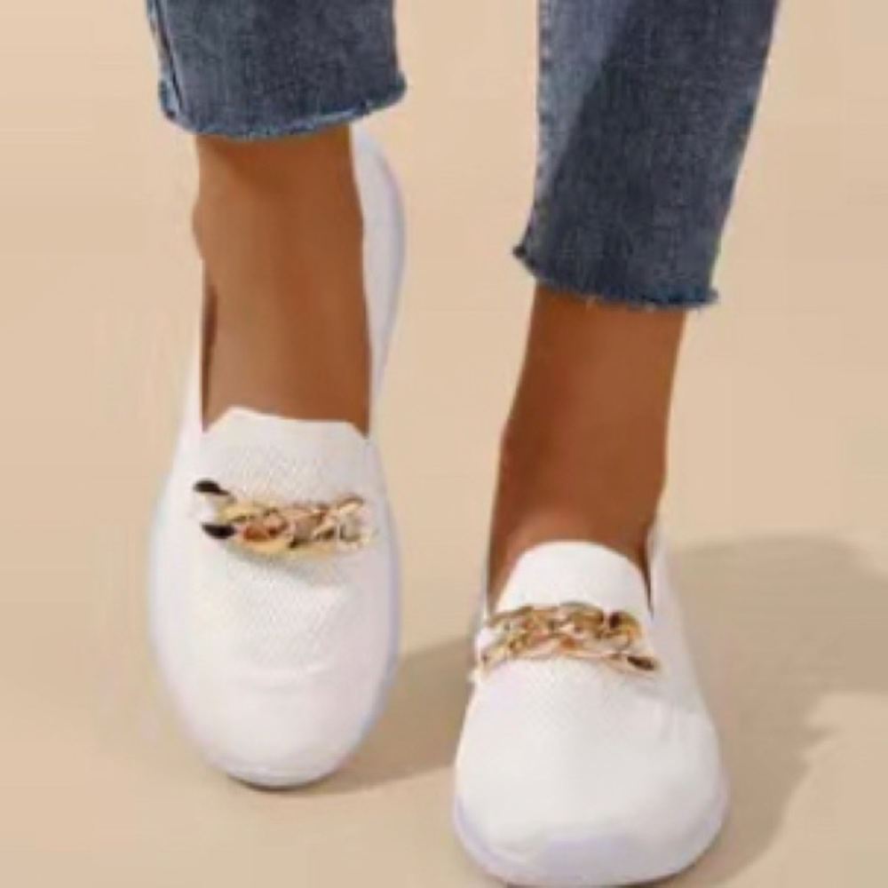 Brand new white sneaker loafers, great for business casual look! Gold details.
